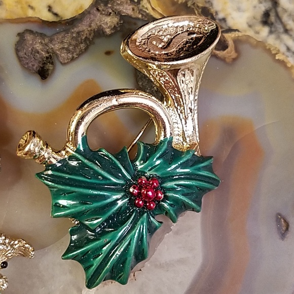 Vintage Gerry's holiday brooches christmas GUC - Picture 4 of 9